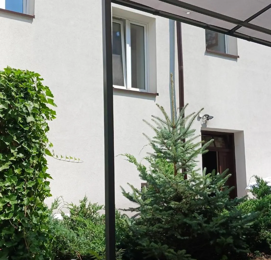 Centrum Krakowa, Apartament Z Ogrodem I Parkingiem Poland